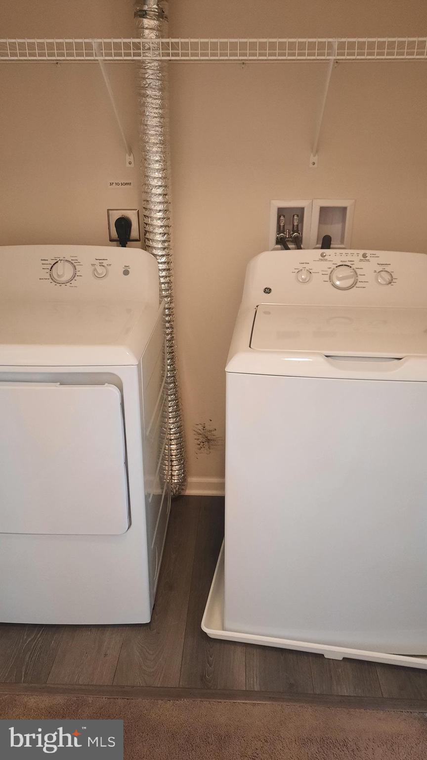 821 ADMIRALS QUAY DR