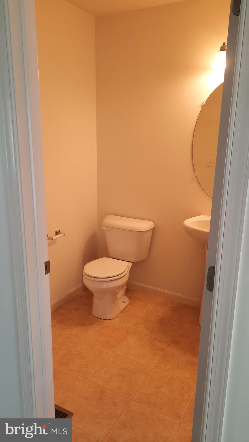 828 ADMIRALS QUAY DR