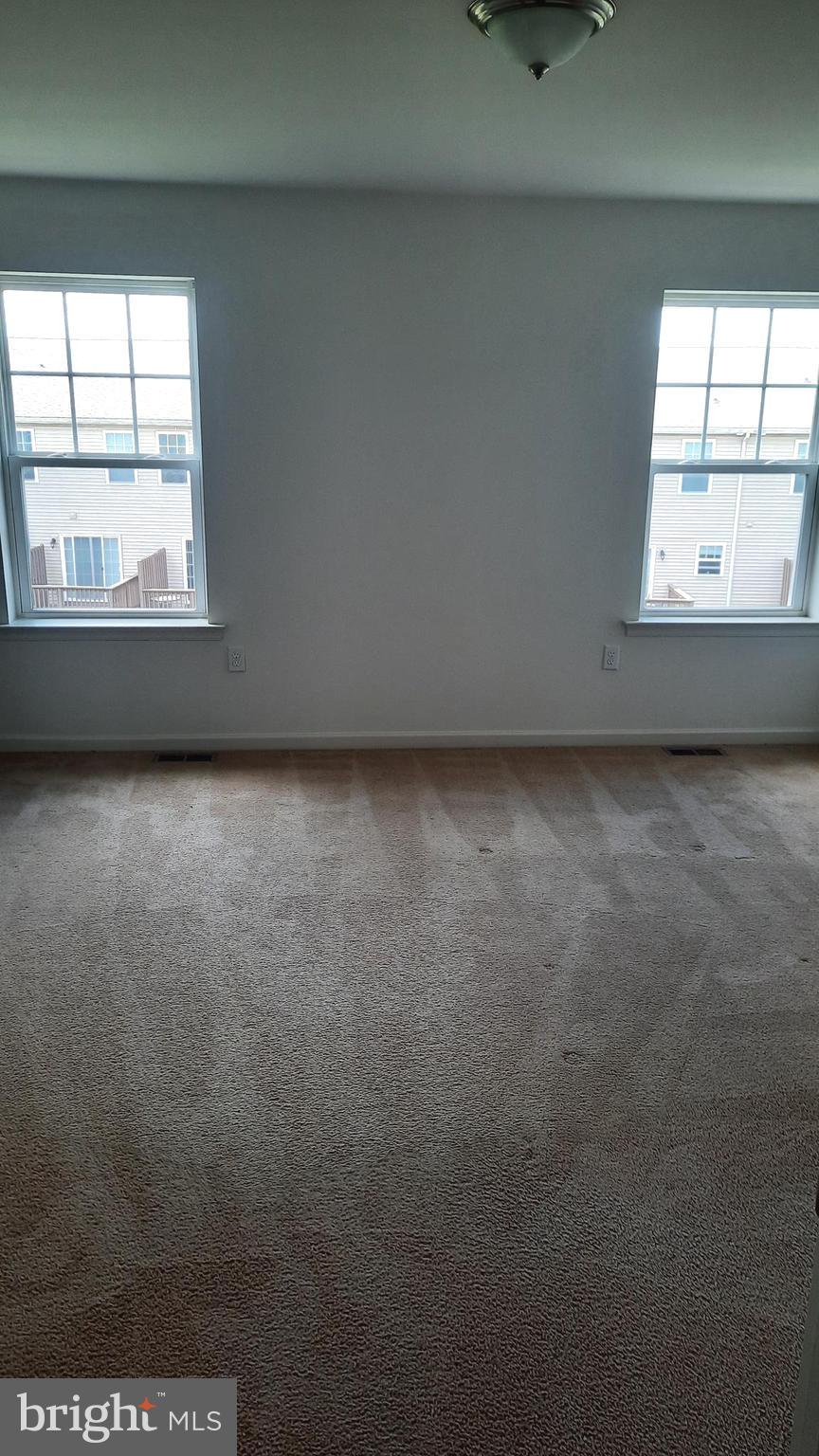 828 ADMIRALS QUAY DR