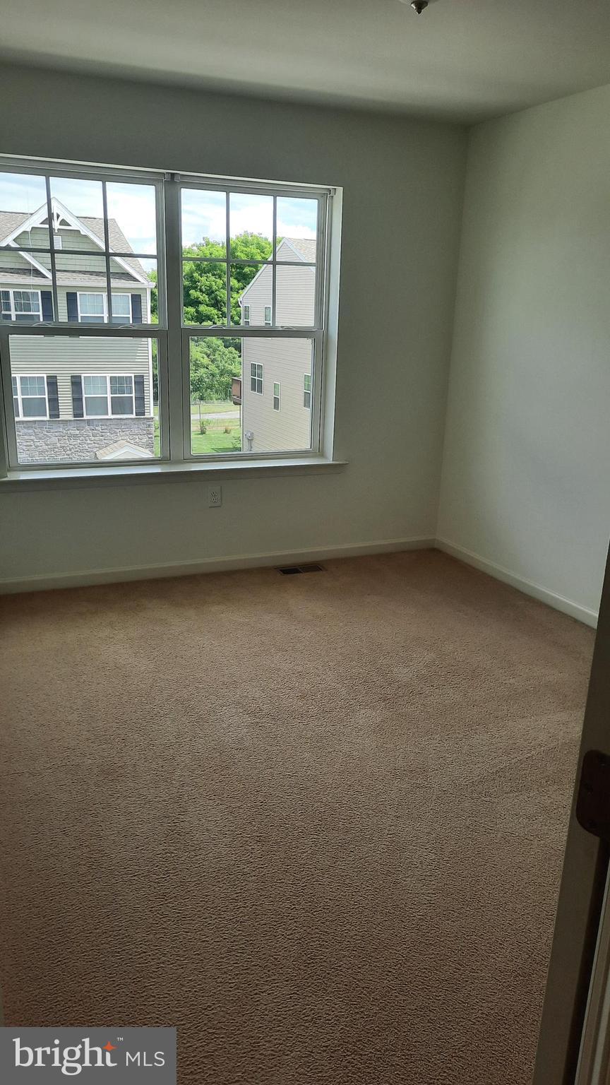 828 ADMIRALS QUAY DR