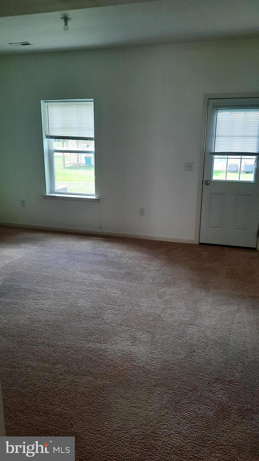 828 ADMIRALS QUAY DR