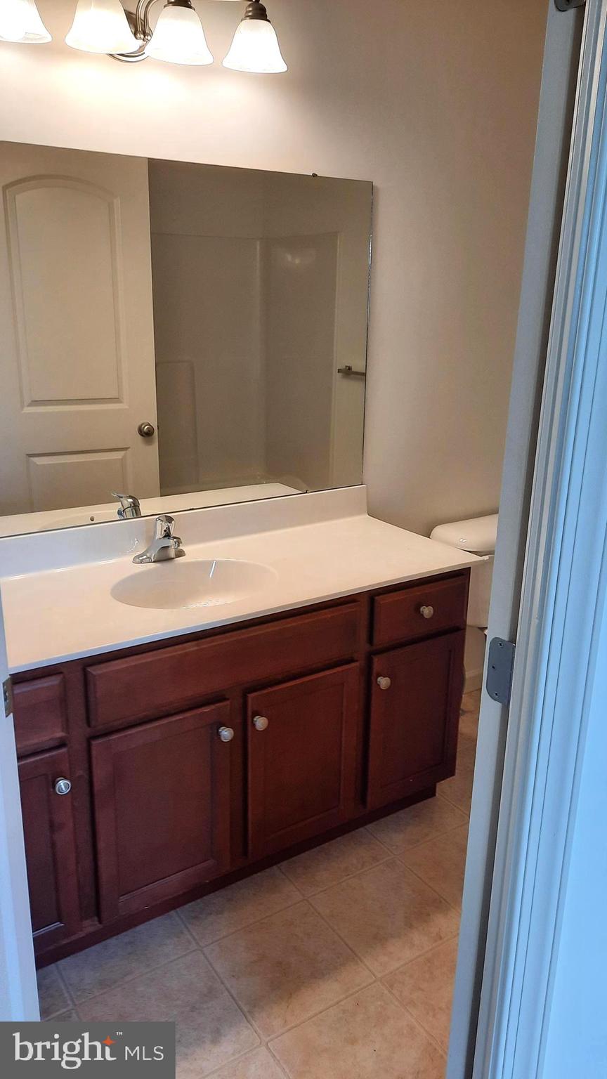 828 ADMIRALS QUAY DR