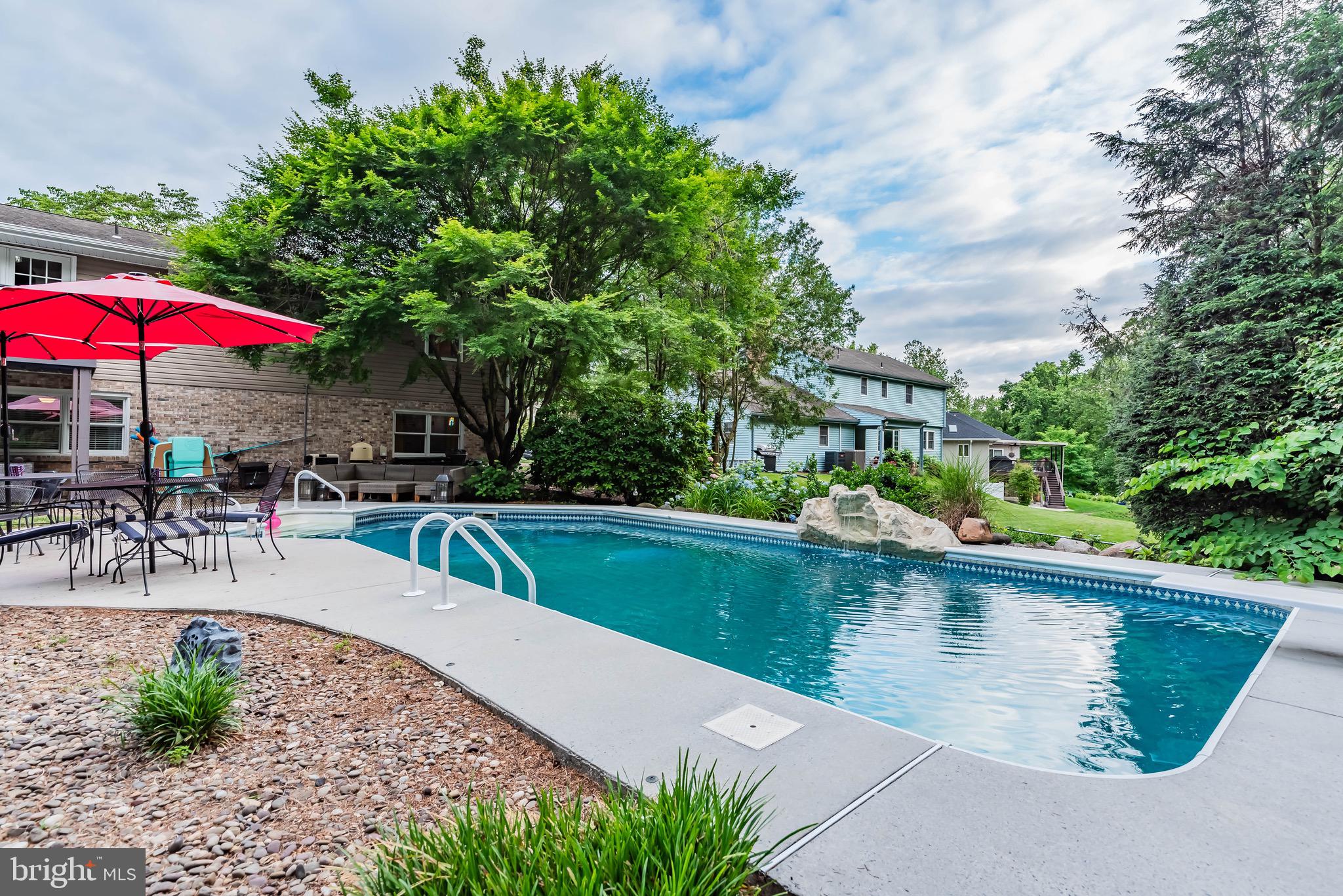 841 Mandy Ln