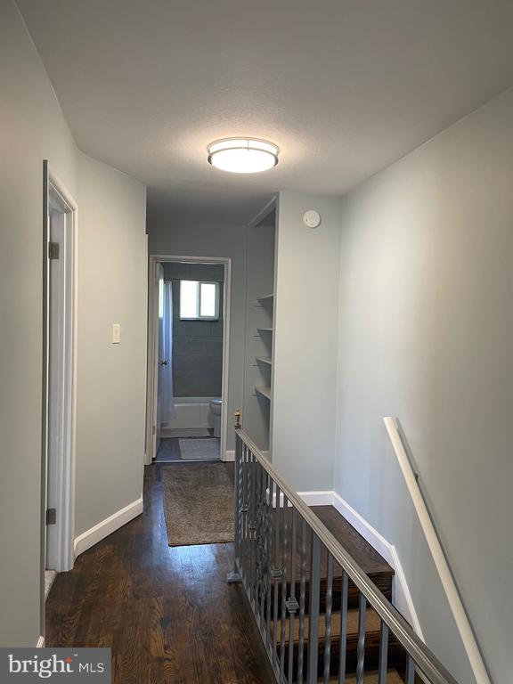 16 W Glenwood Dr #A