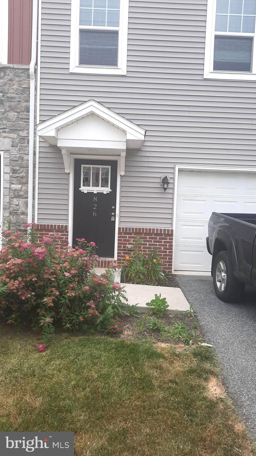 826 ADMIRALS QUAY DR