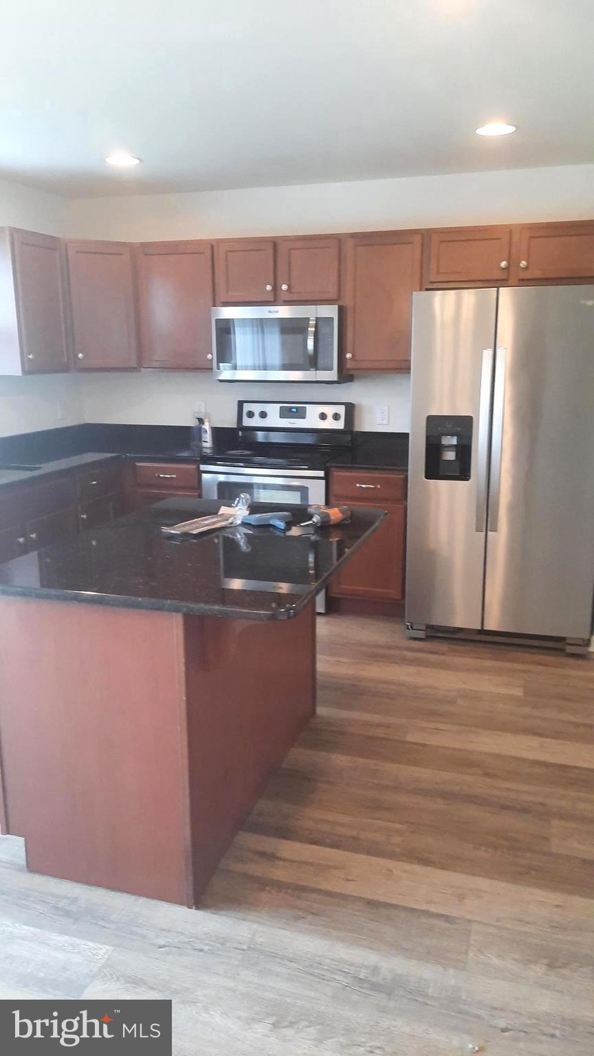 826 ADMIRALS QUAY DR