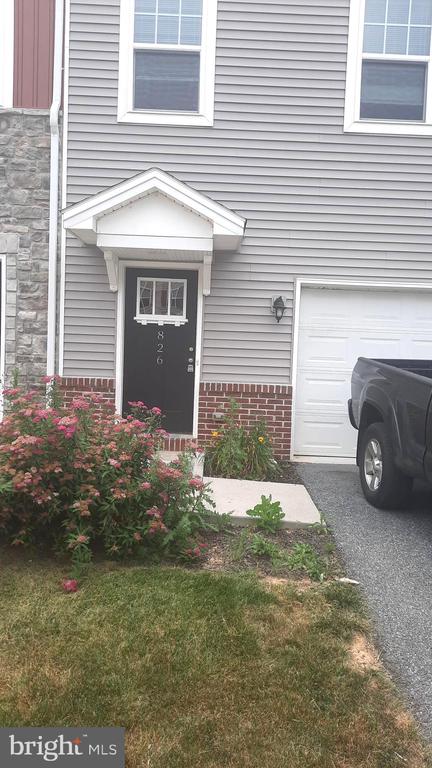 826 ADMIRALS QUAY DR