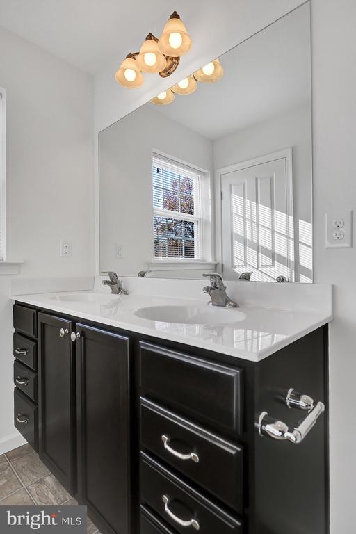 4525 Laurel Valley Ln