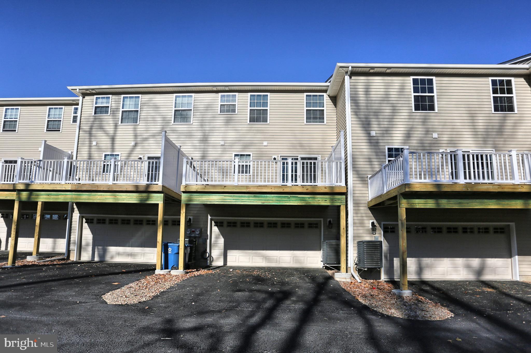 4525 Laurel Valley Ln