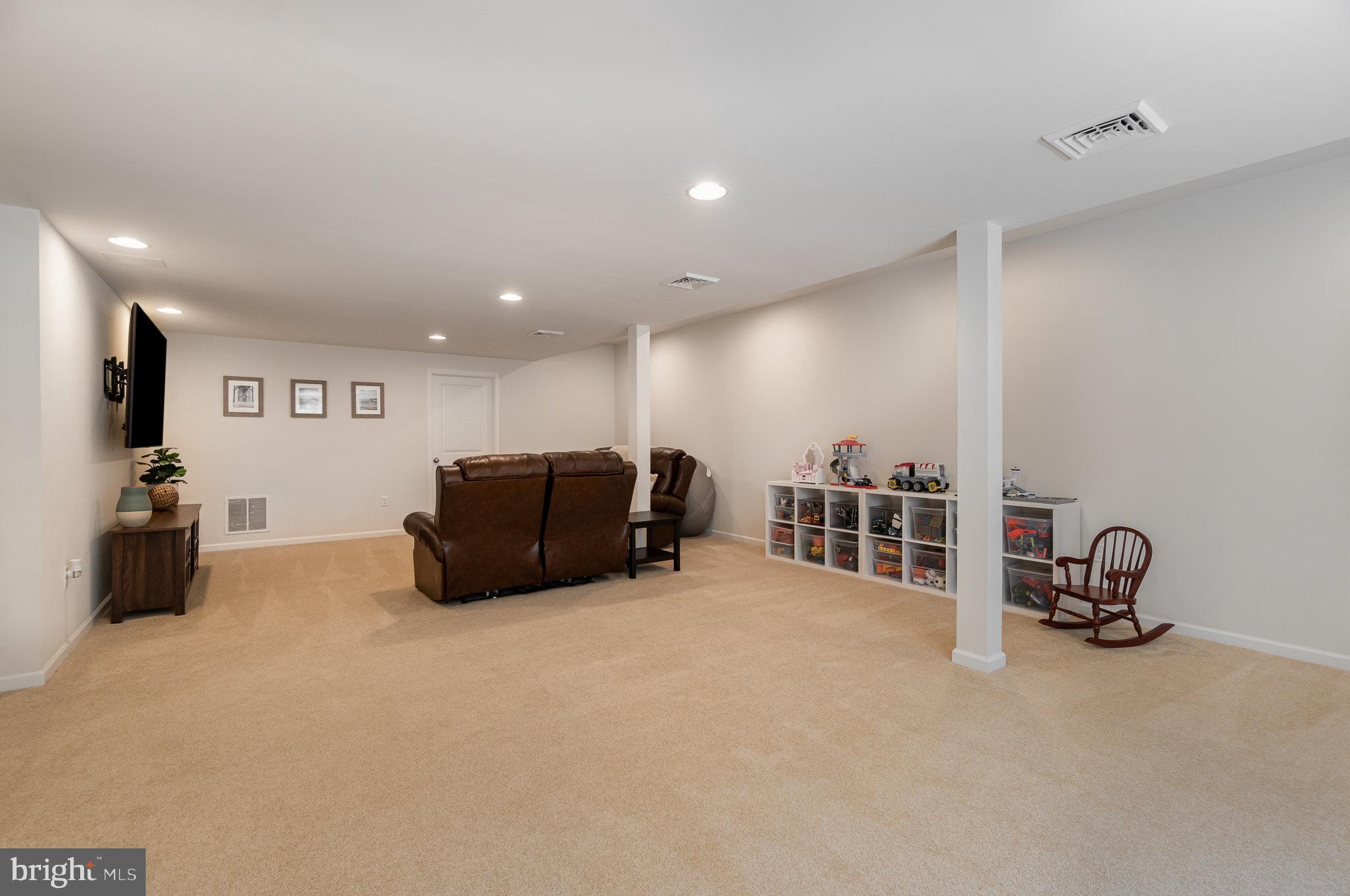 3275 Longview Rd