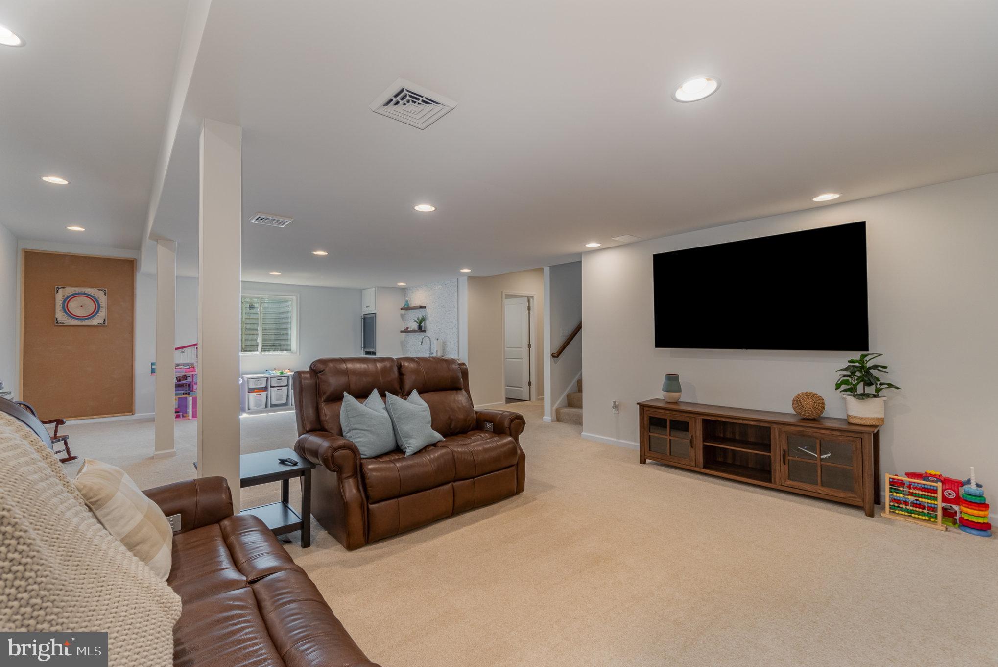 3275 Longview Rd