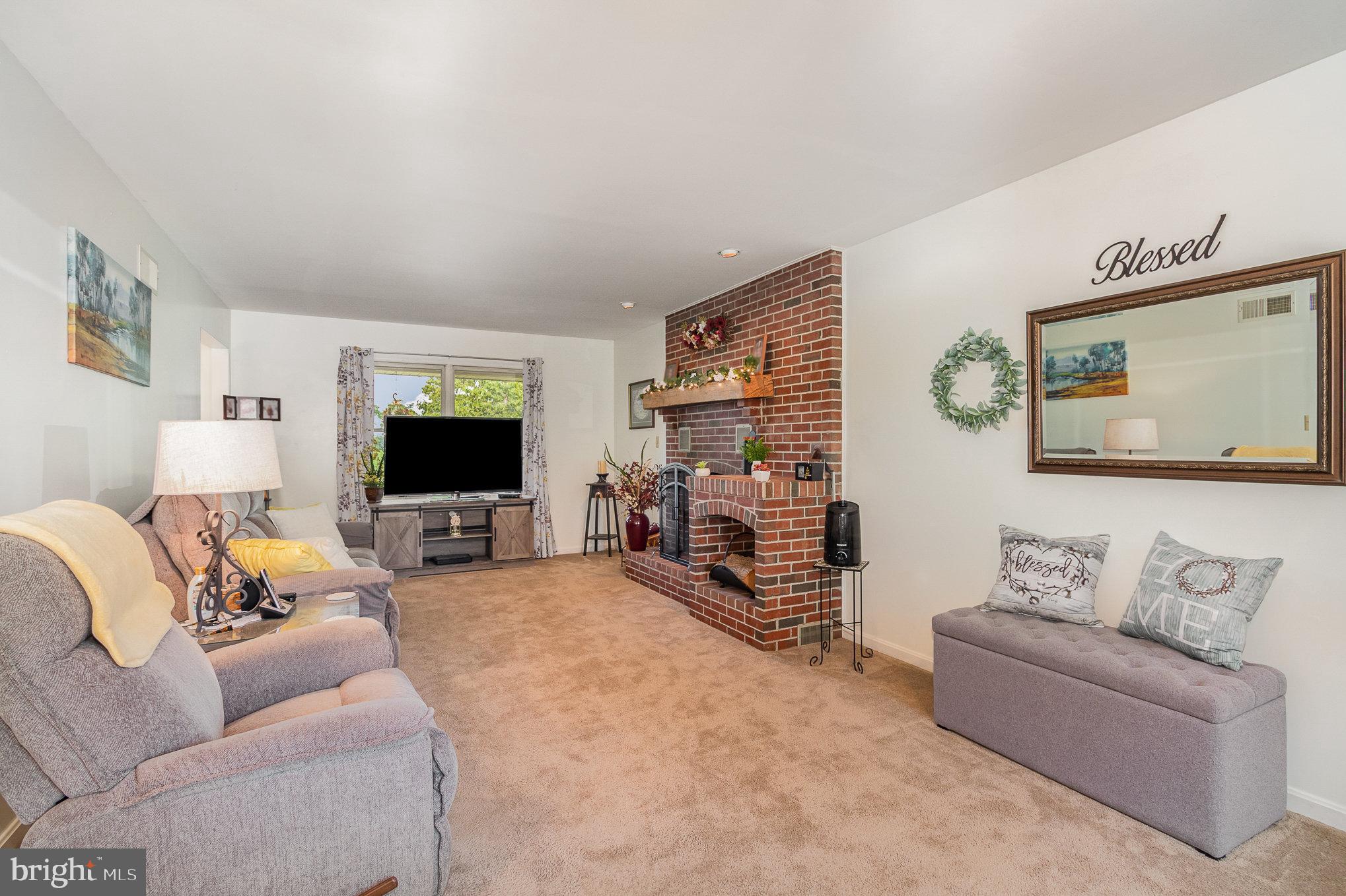 848 W Old York Rd