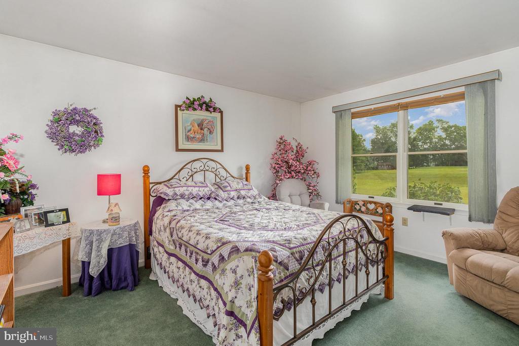 848 W Old York Rd