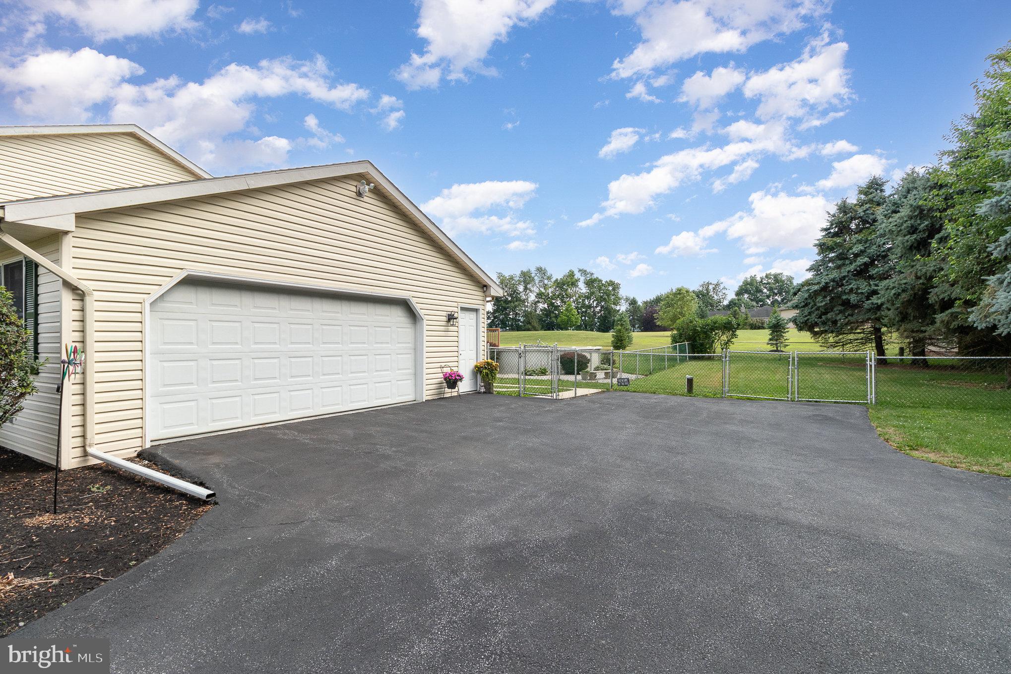 848 W Old York Rd