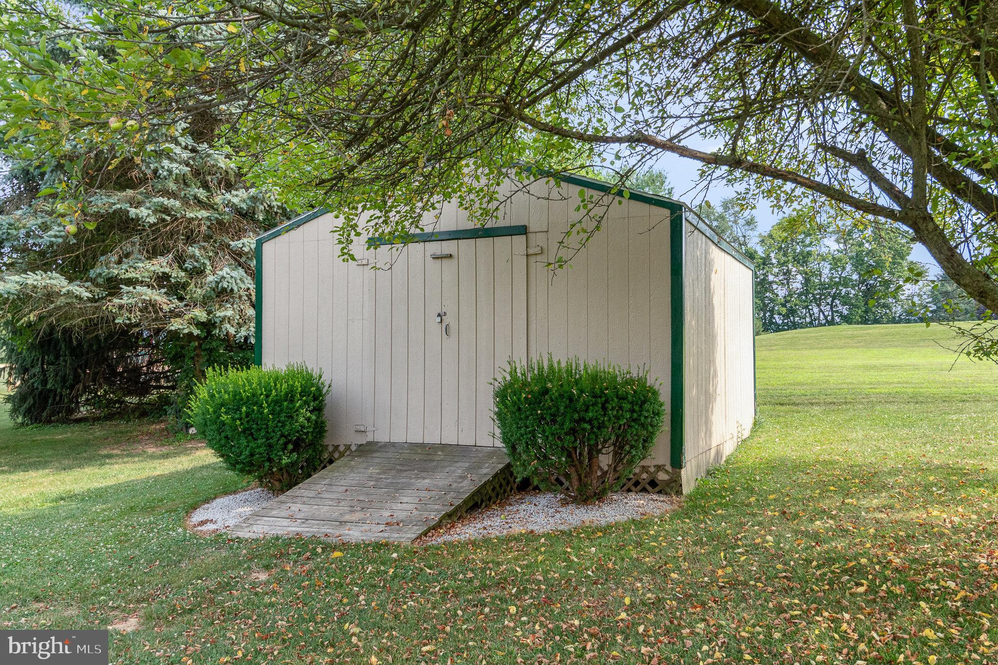848 W Old York Rd