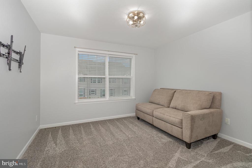 4 Vista Cir