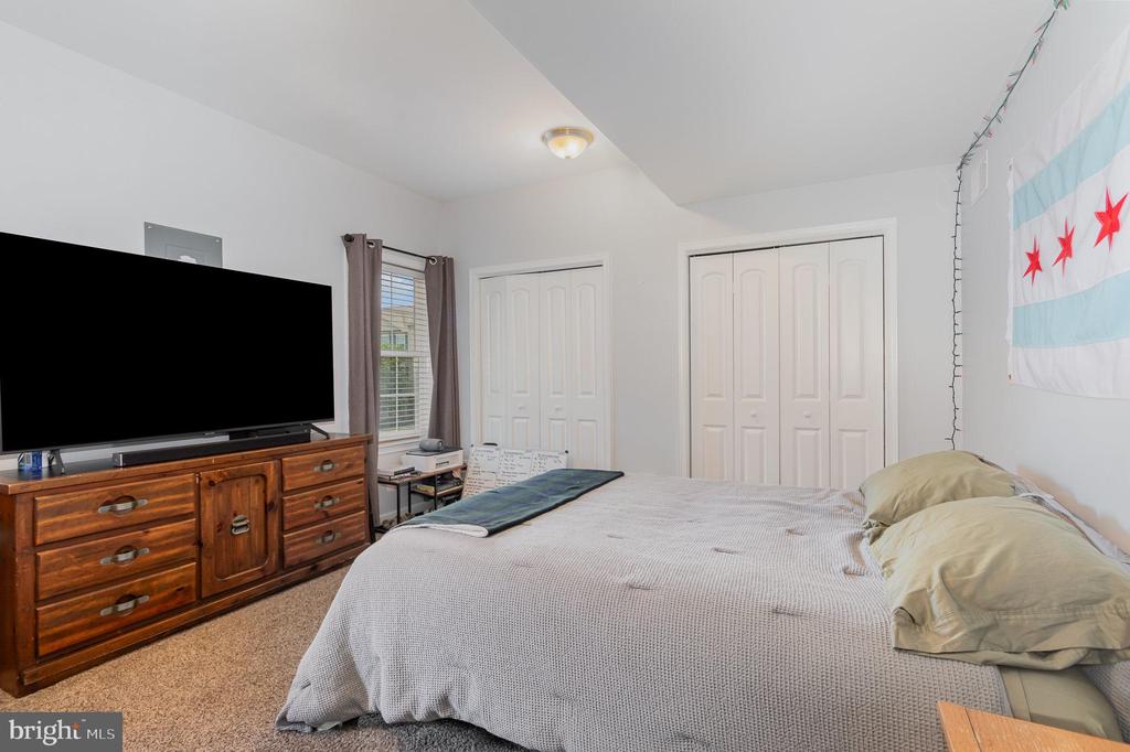 4 Vista Cir
