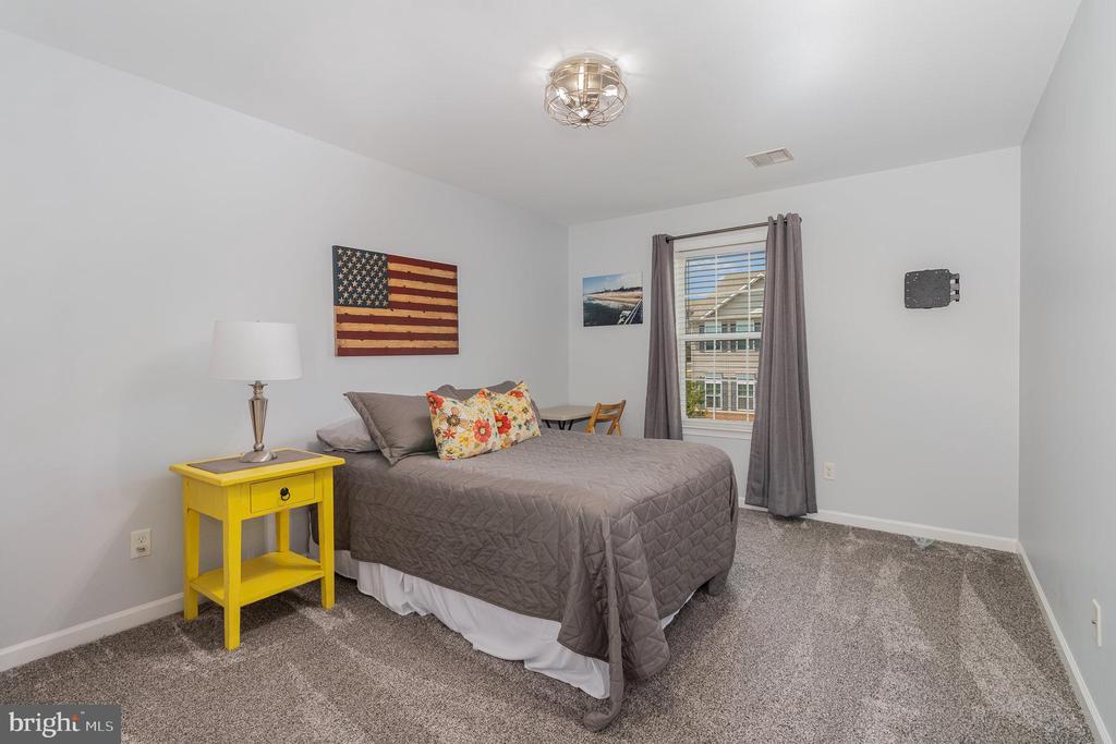 4 Vista Cir