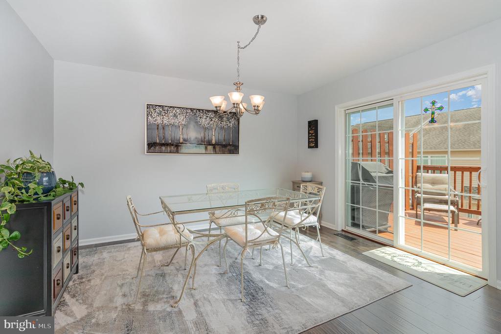4 Vista Cir