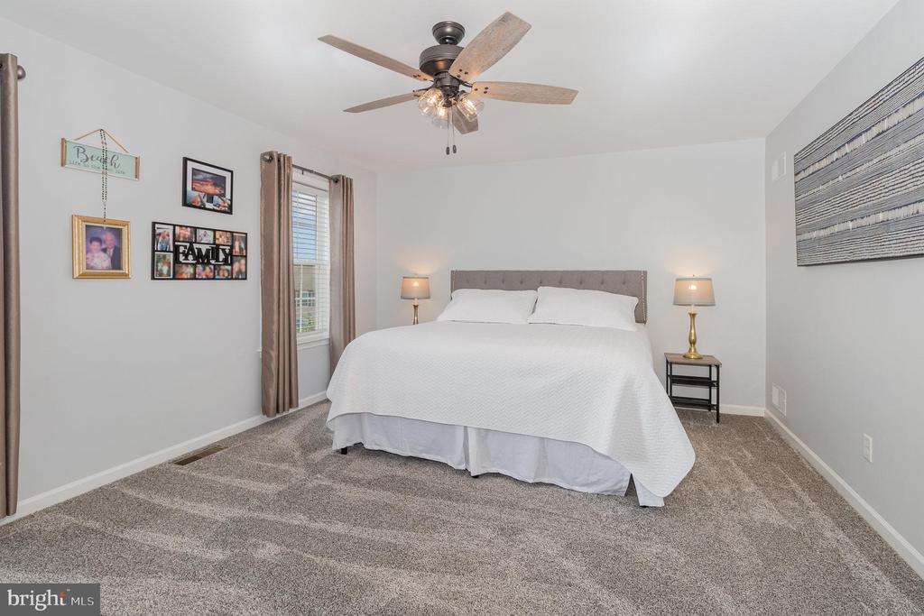 4 Vista Cir
