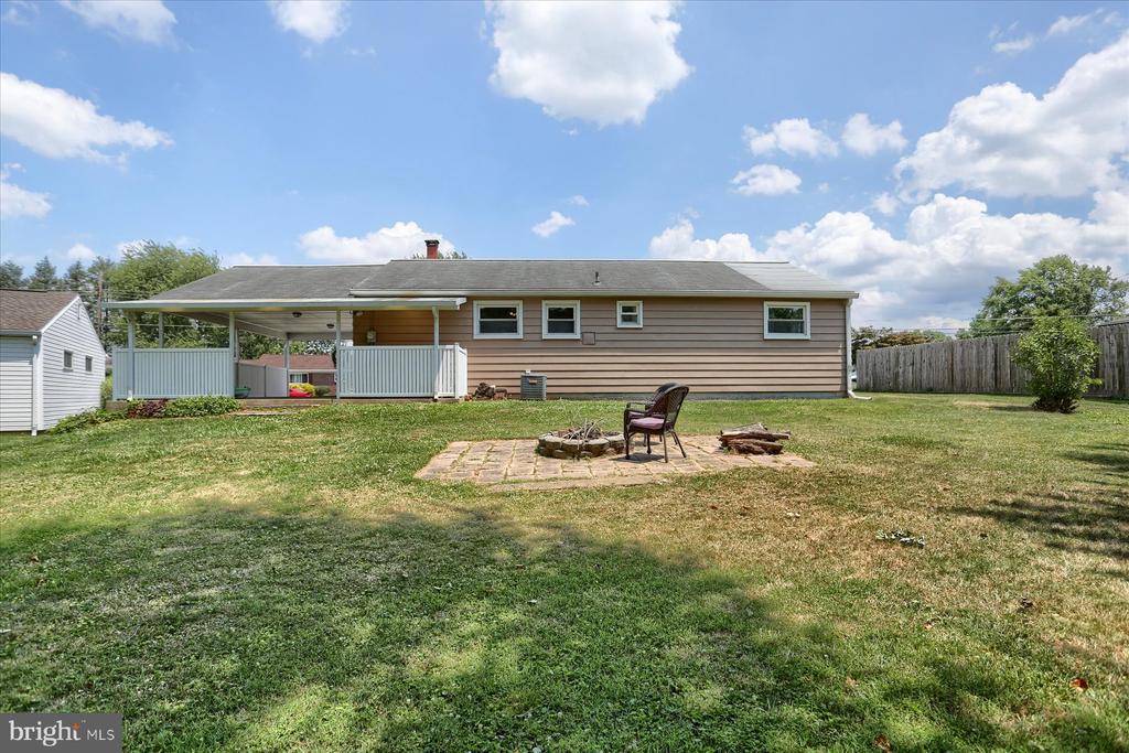 20 Neponsit Ln