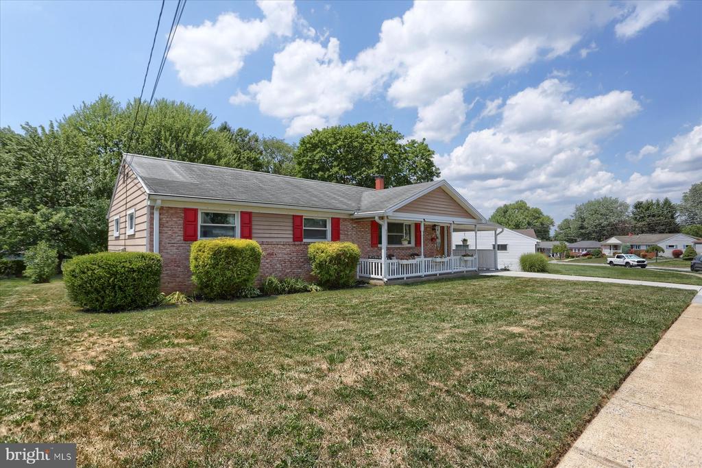 20 Neponsit Ln
