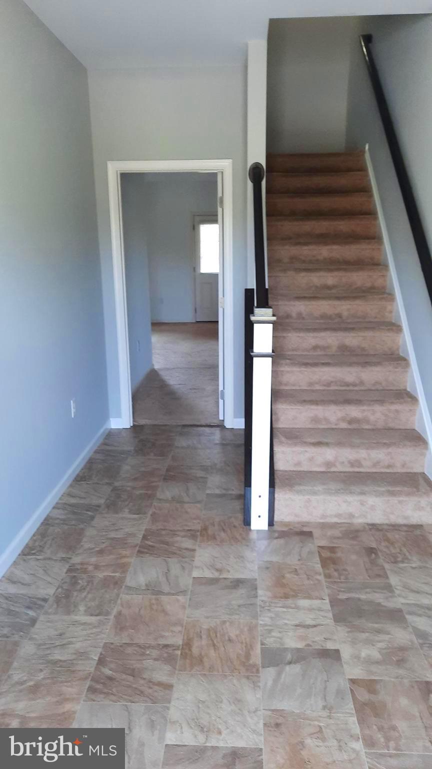 806 ADMIRALS QUAY DR