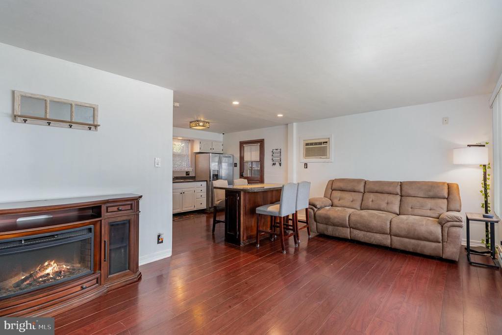 26 William Penn Dr