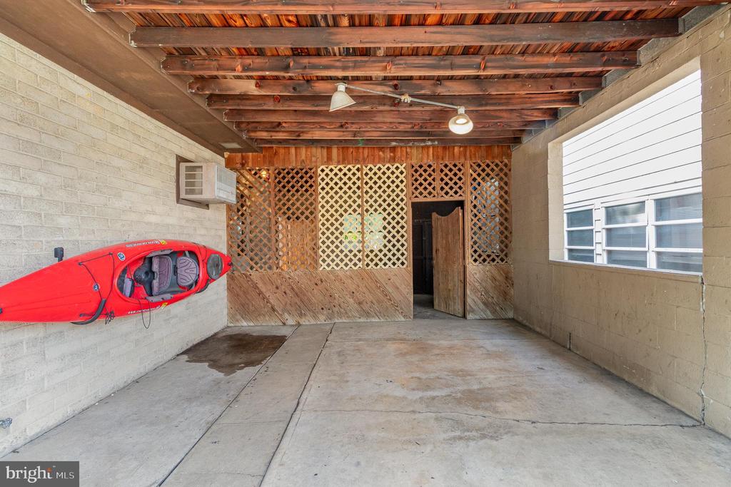 26 William Penn Dr