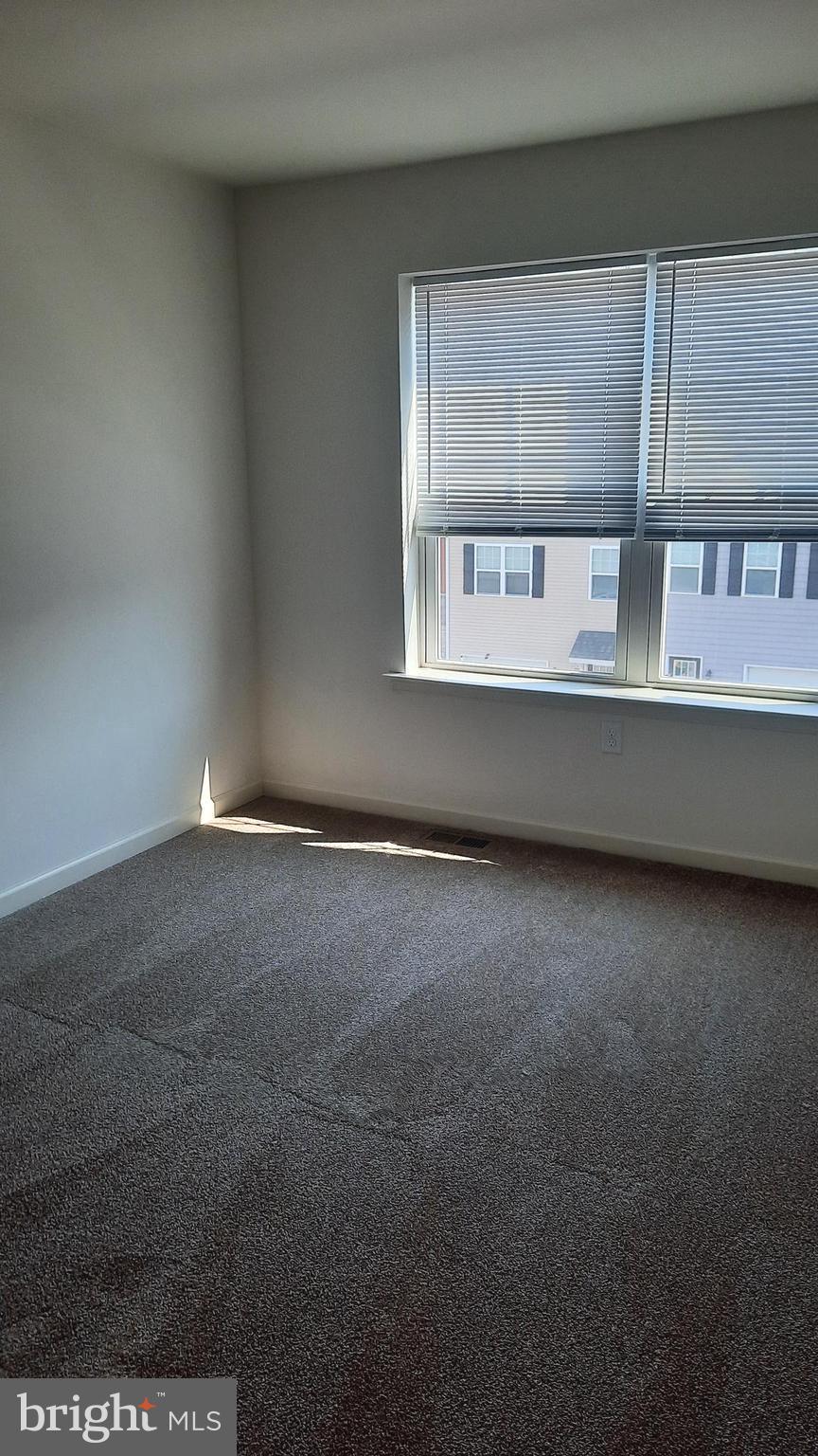 818 ADMIRALS QUAY DR