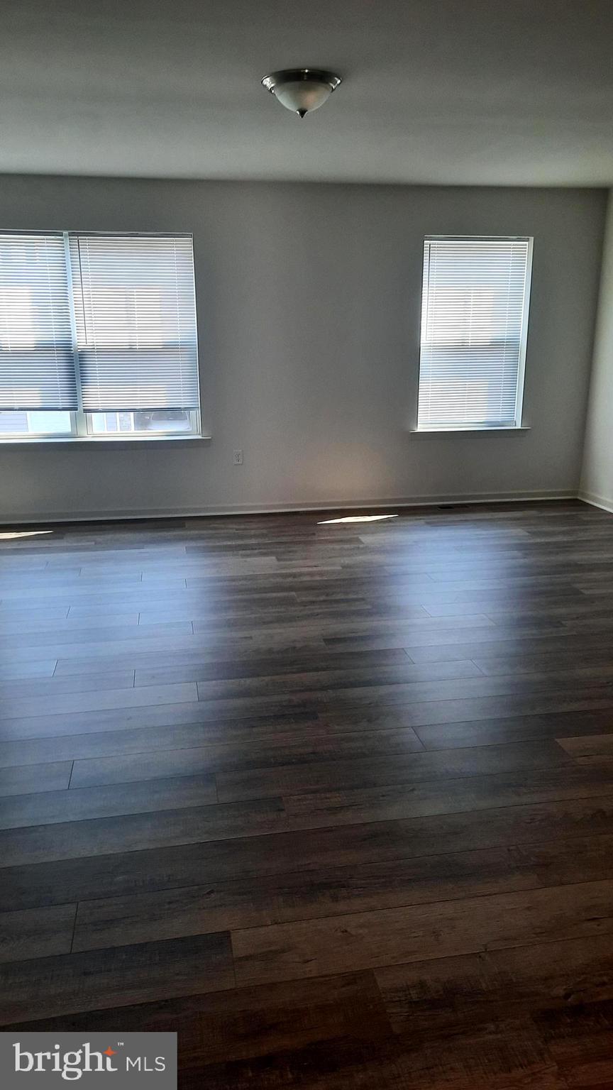 818 ADMIRALS QUAY DR