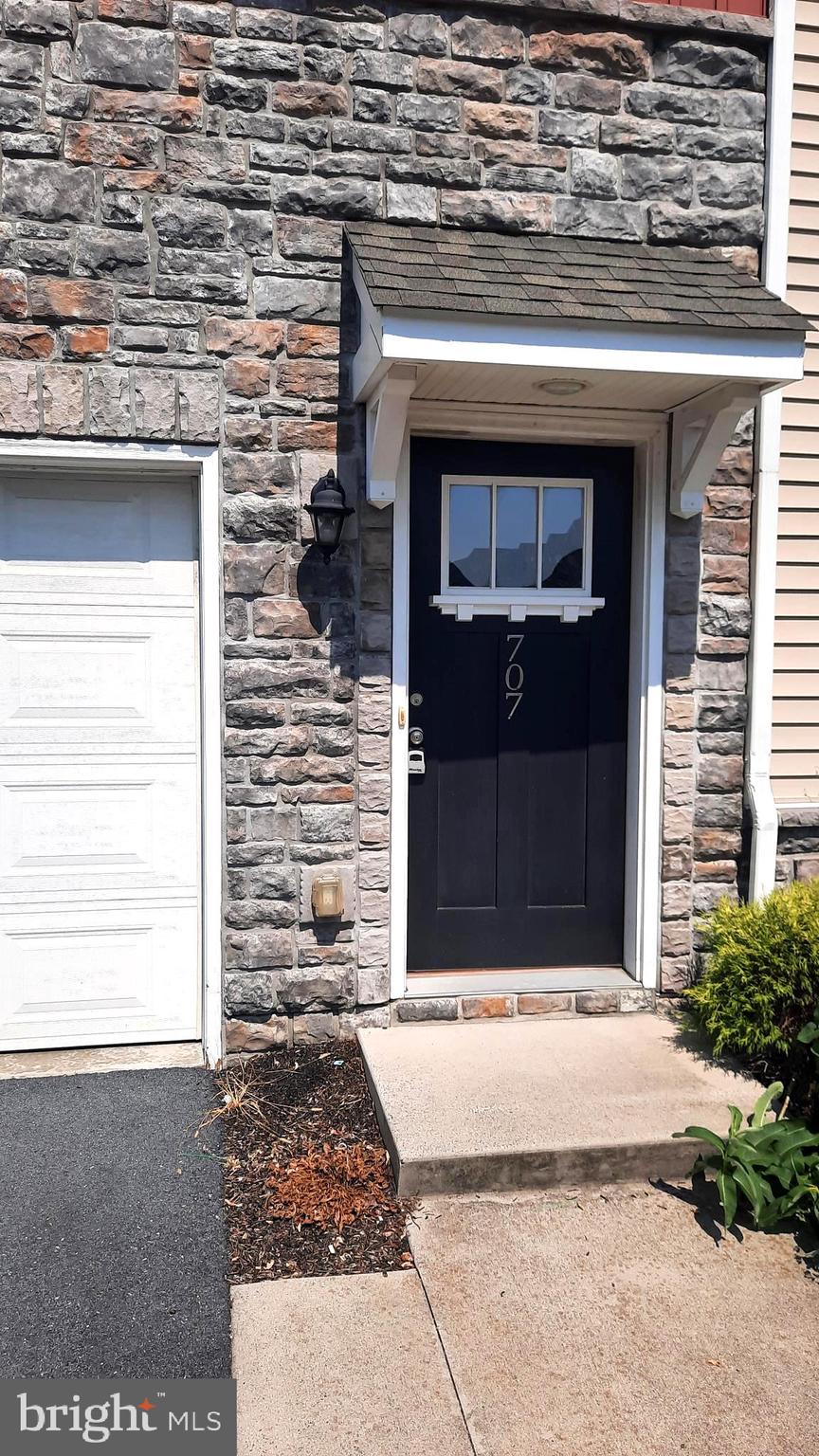 707 ADMIRALS QUAY DR