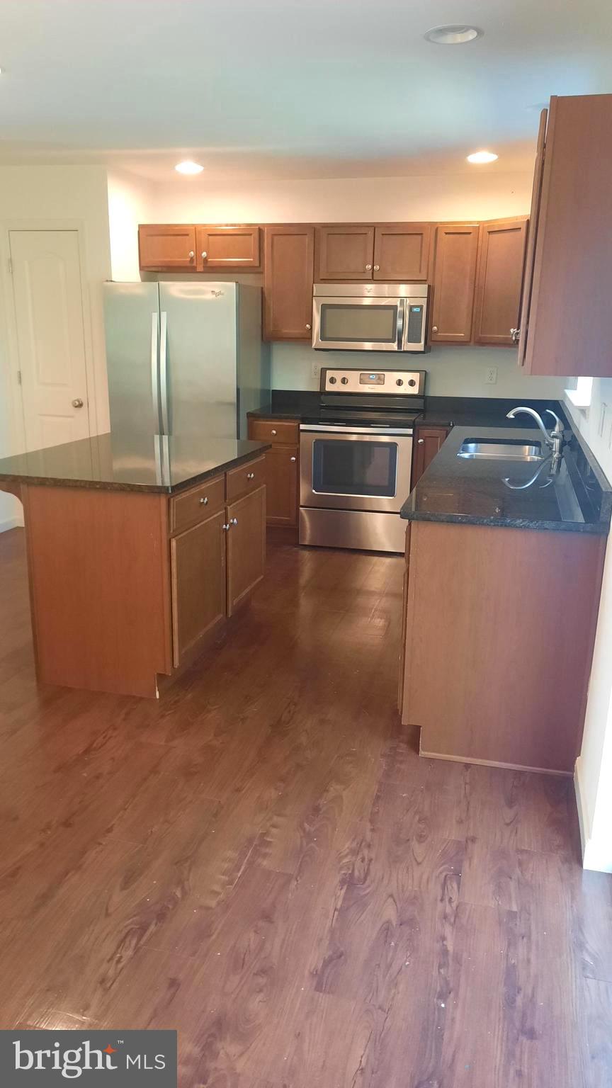 707 ADMIRALS QUAY DR