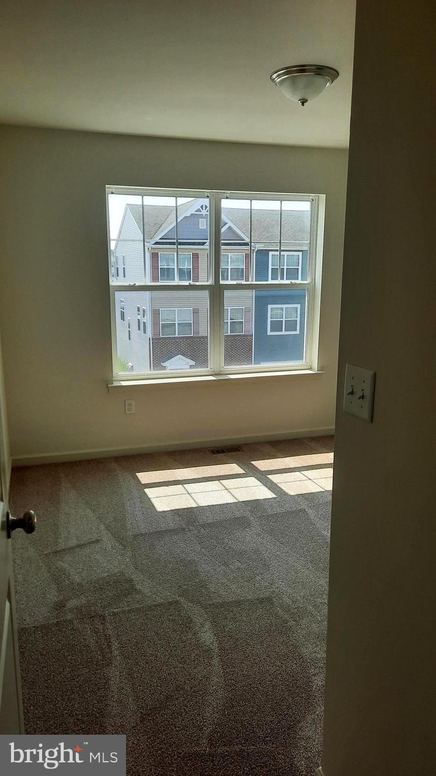 707 ADMIRALS QUAY DR