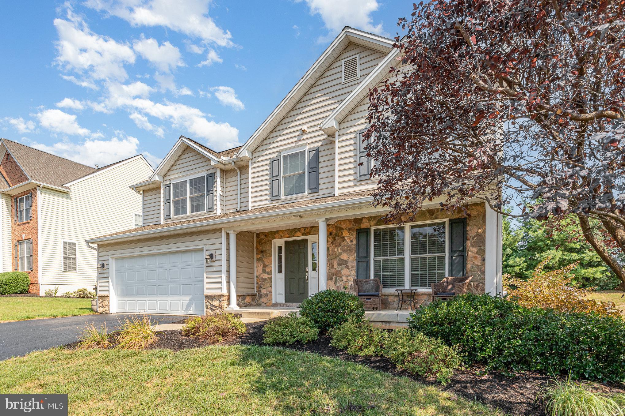 4585 Manor Dr