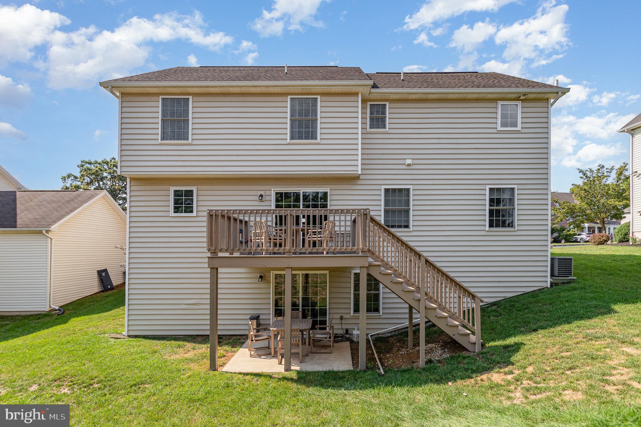 4585 Manor Dr