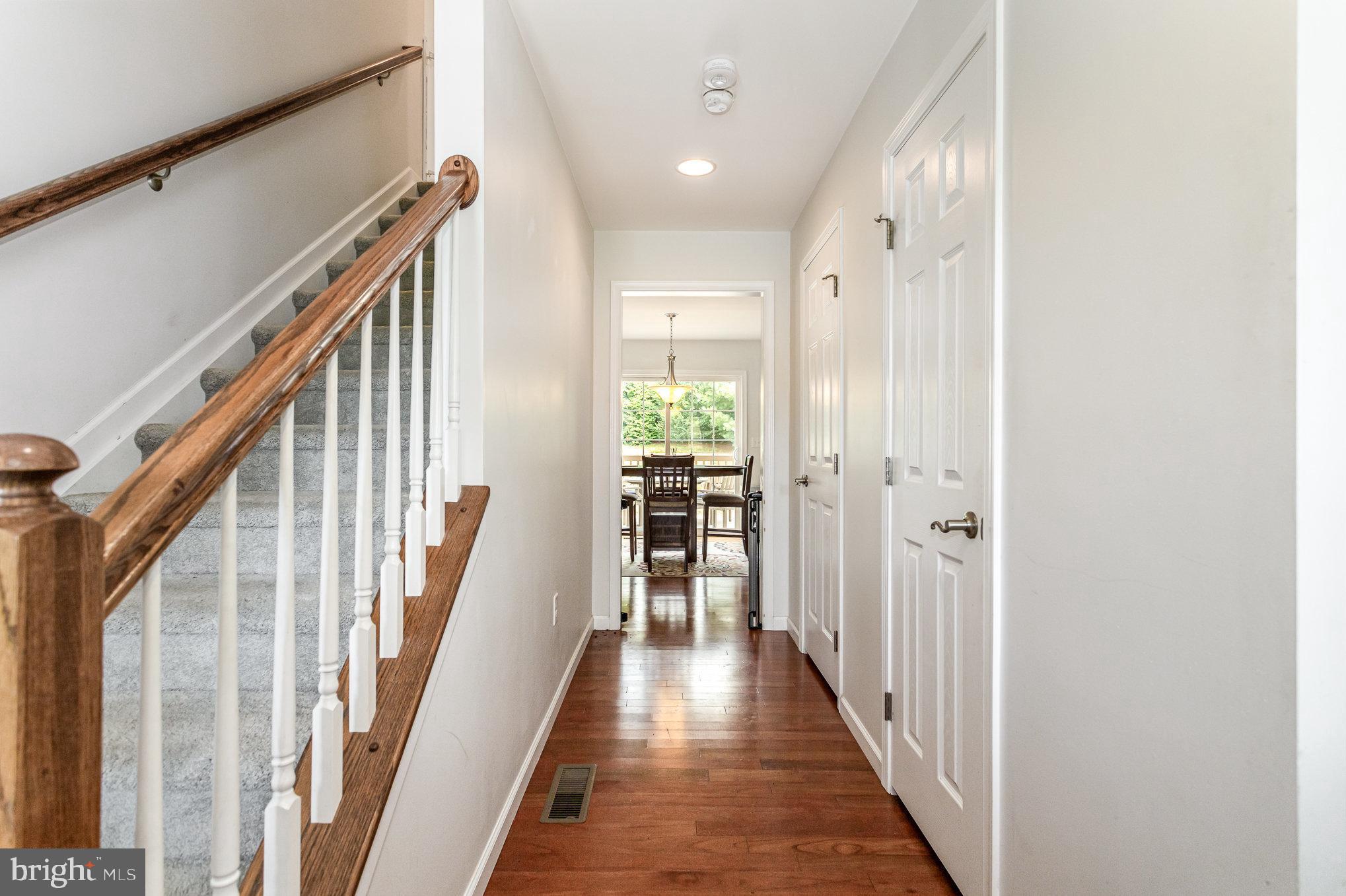 4585 Manor Dr