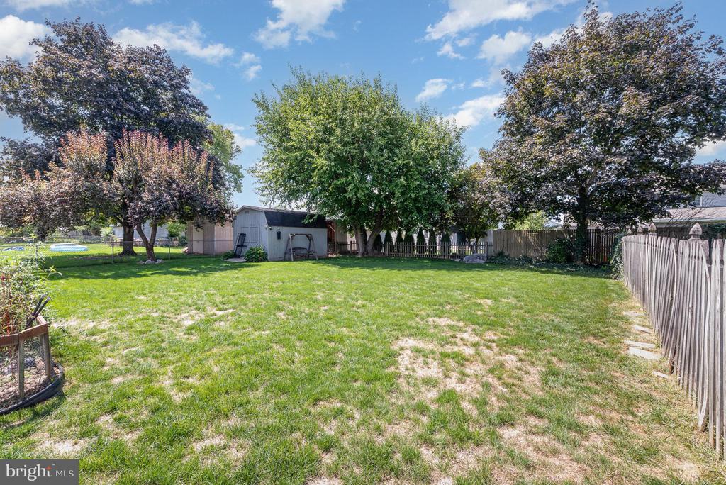24 Lilac Dr