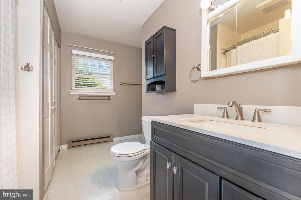 24 Lilac Dr