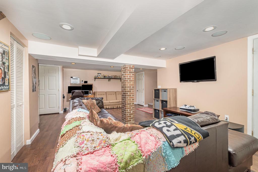 24 Lilac Dr
