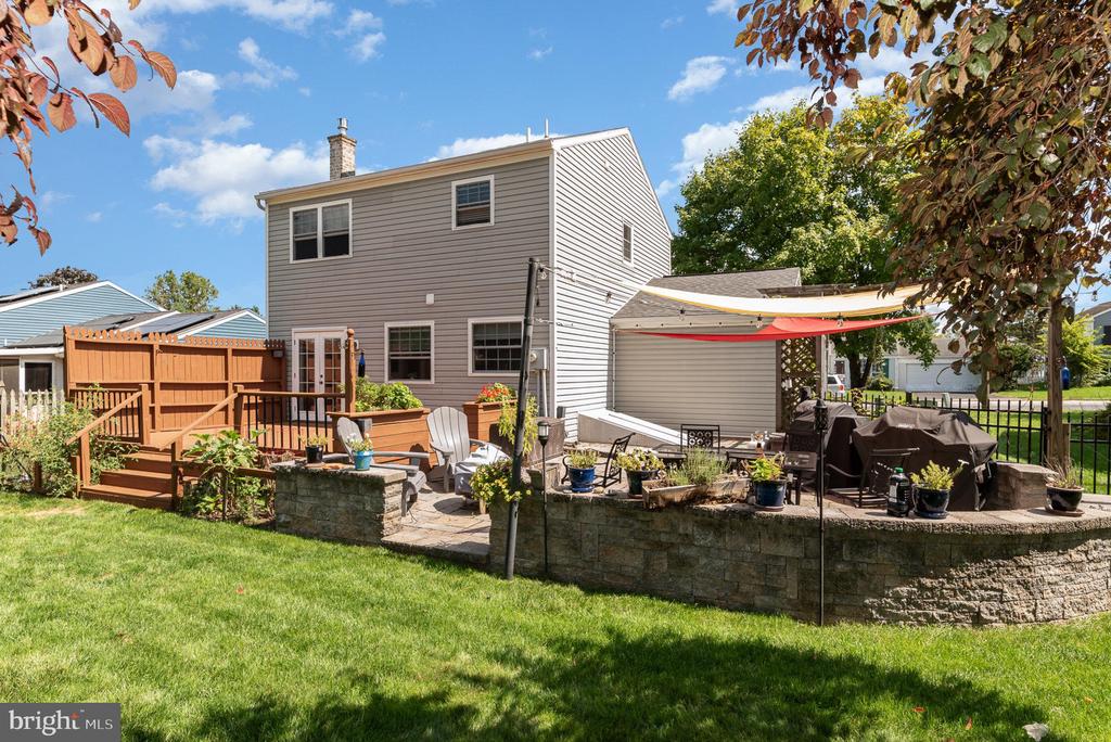 24 Lilac Dr
