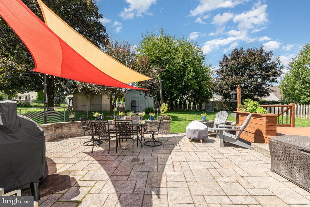 24 Lilac Dr