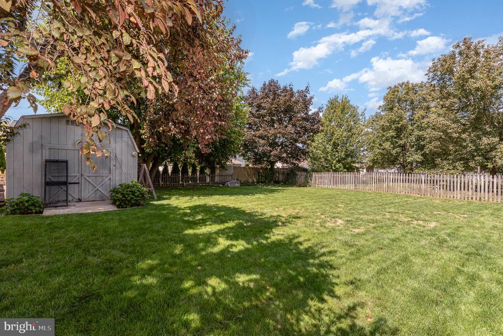 24 Lilac Dr