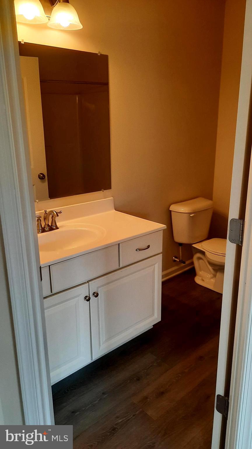 919 ADMIRALS QUAY DR