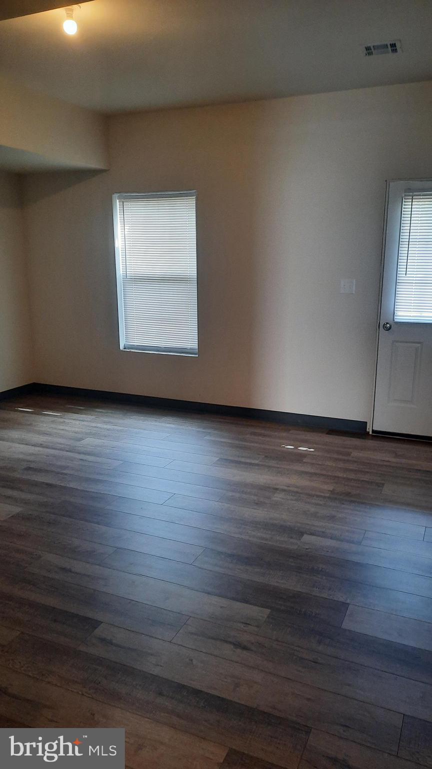 919 ADMIRALS QUAY DR