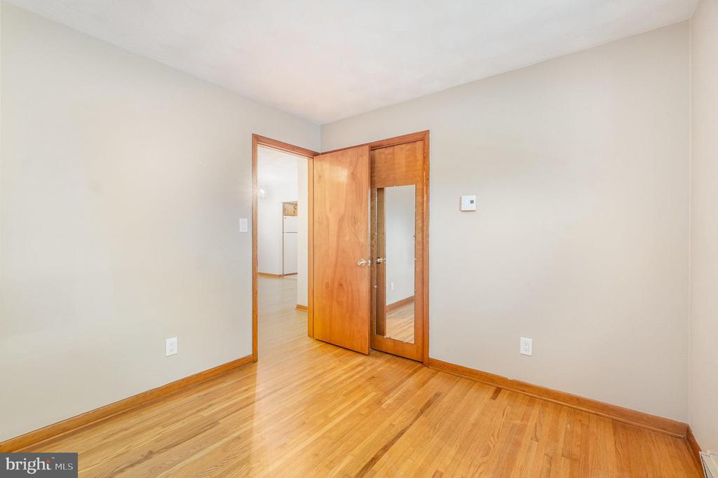 301 W Maple Ave