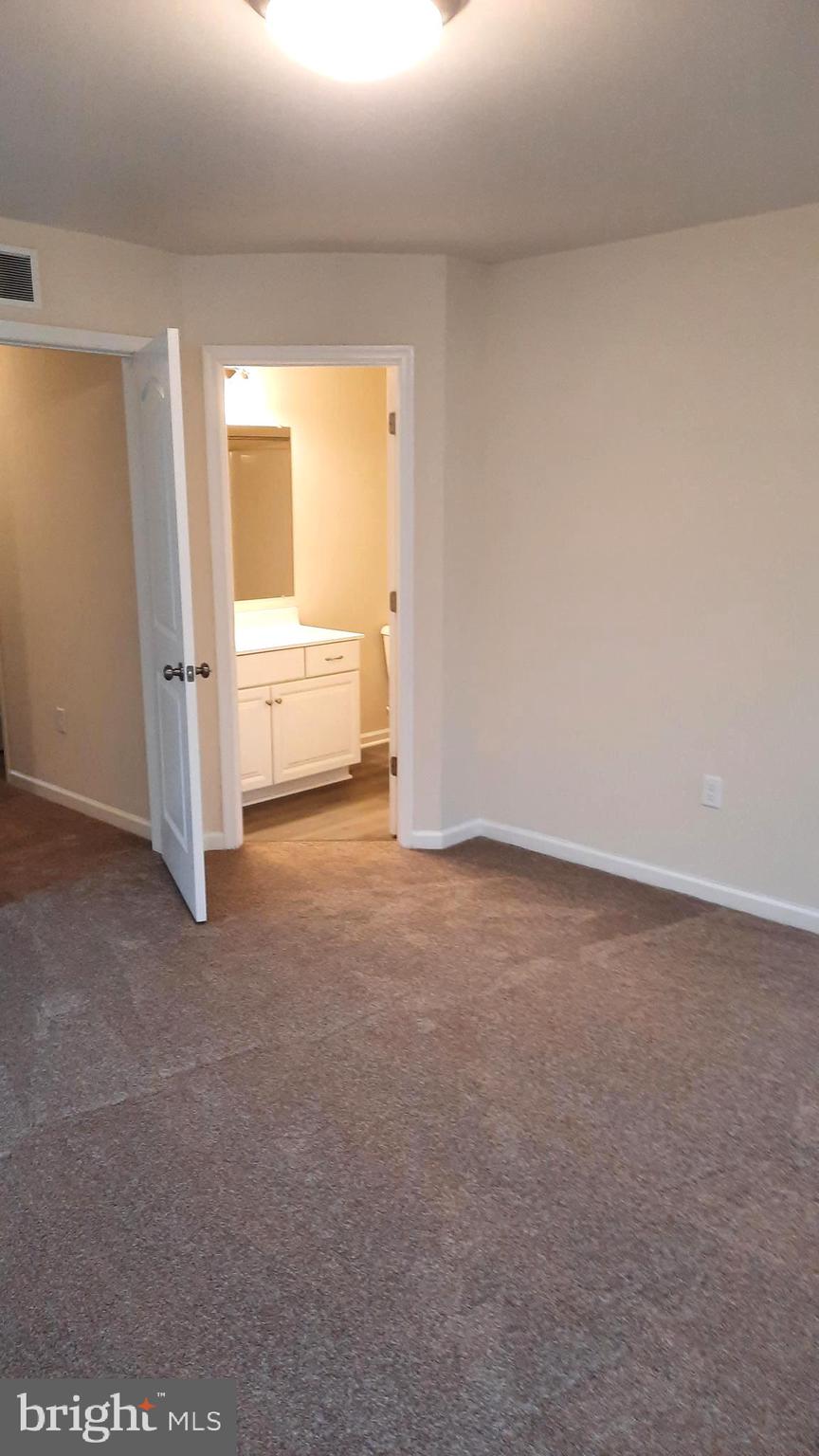 947 ADMIRALS QUAY DR