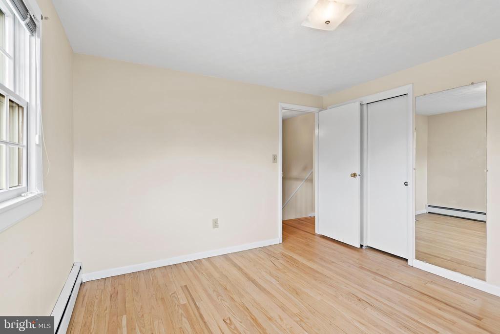 422 Deerfield Rd