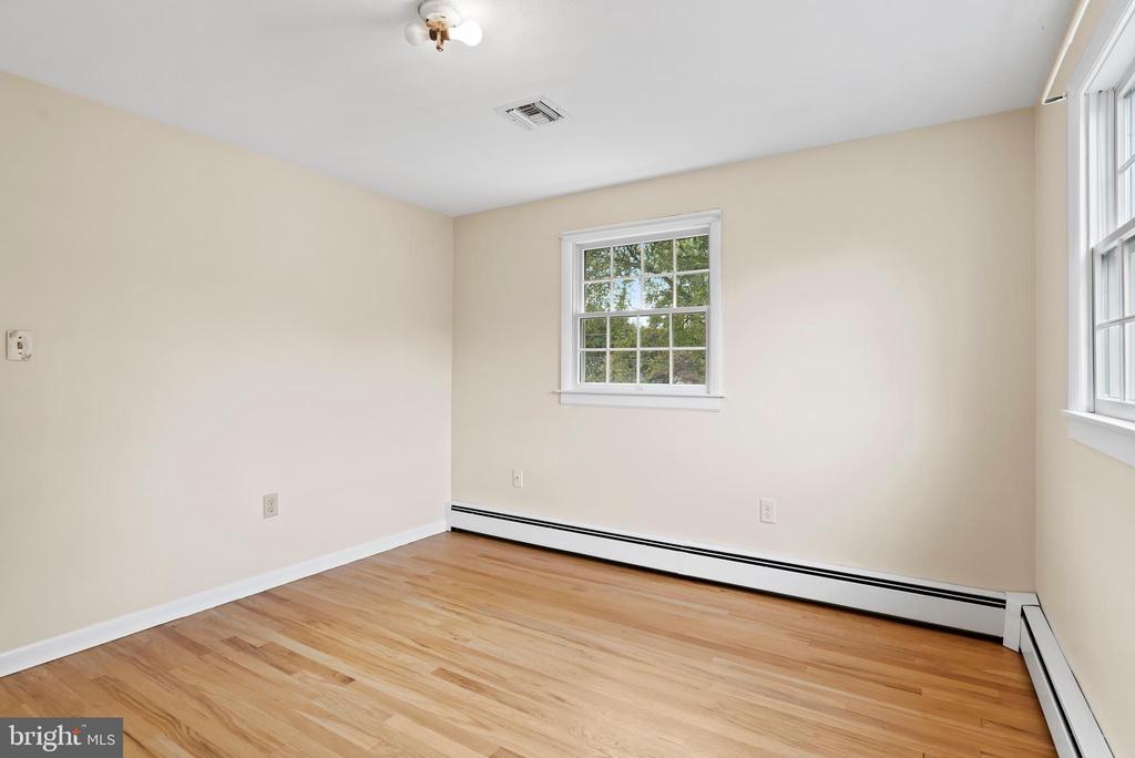 422 Deerfield Rd