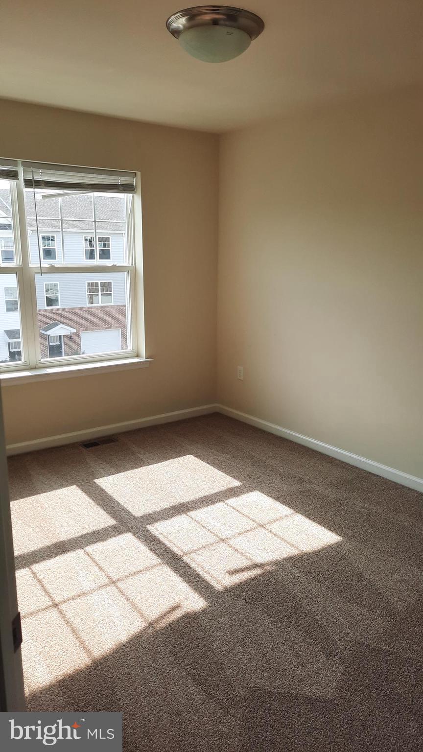 932 ADMIRALS QUAY DR